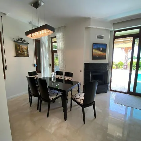 Luxury 3 Bedrooms Villa,Private Pool Gold City Вилла *